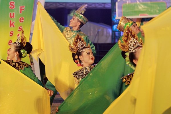 18. Tari Saronde