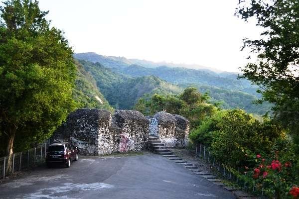 2. Culture-Otanaha fortress and mountains