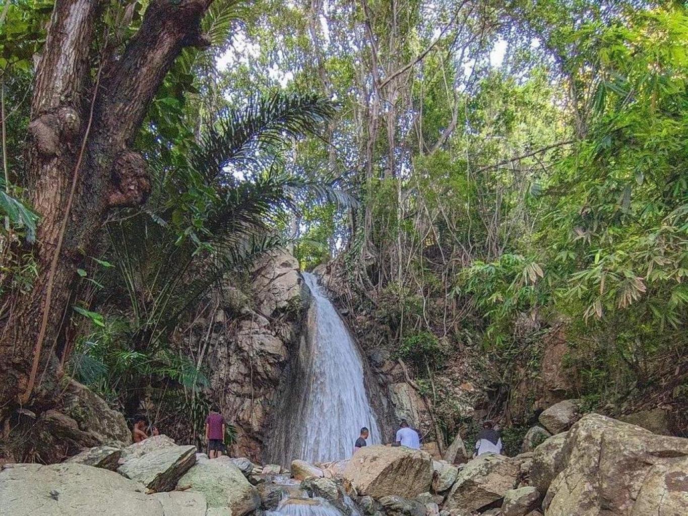 21. Geosite-Wulingo waterfall