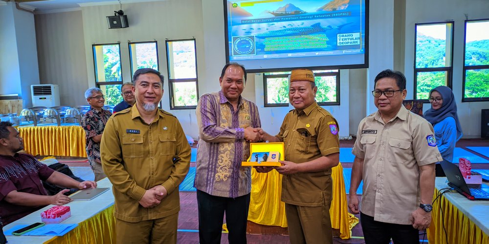 Marine geological and geophysical survey and mapping in the coastal area of Gorontalo. Presented at an Initial Information Meeting held by the Regional Development Planning Agency (Bapppeda) of Gorontalo Province on May 14, 2024.