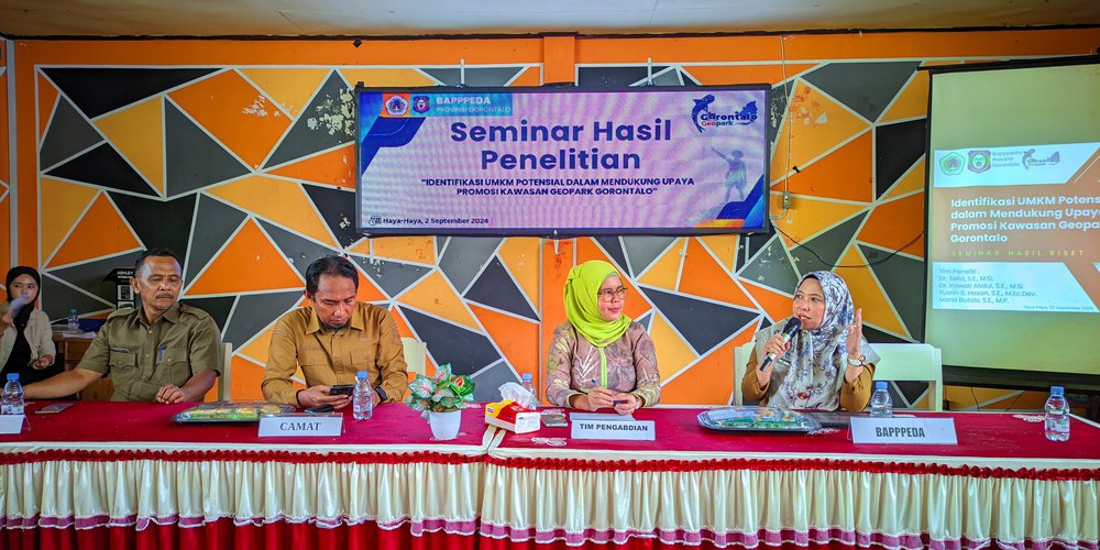 Gorontalo Province Bappeda Holds Seminar on Research Results on Identification of Potential MSMEs to support efforts to promote the Gorontalo Geopark area, in Hayahaya Village, West Limboto District, Monday (2/9/2024)